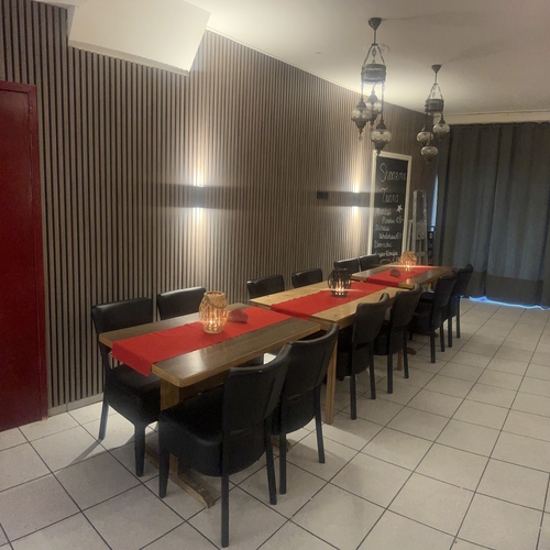 Shoarma Grillroom Pizzeria Tuana